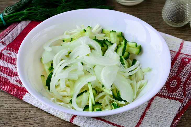 Salad "Proletarian" - a delicious dish of the simplest products