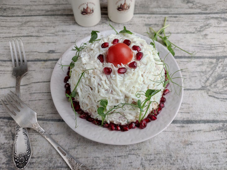 Salad "Women's coquetry" - beautiful and elegant