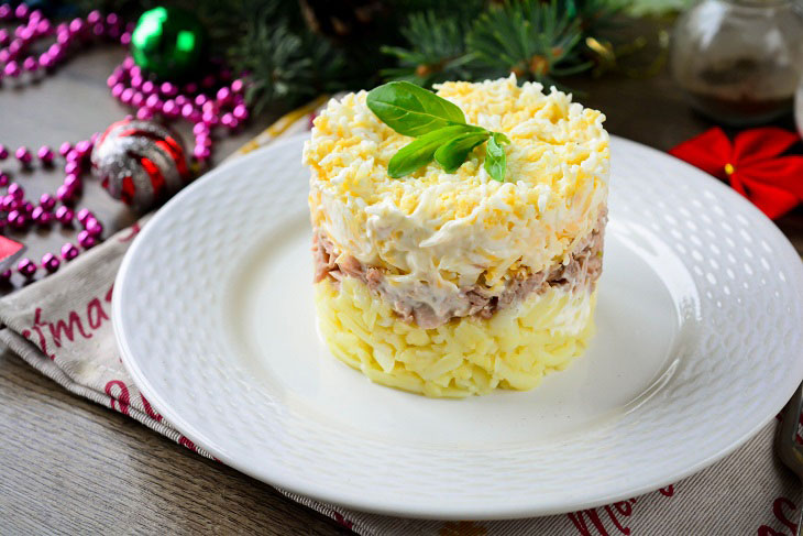 Salad "Mimosa" with tuna - delicious and festive