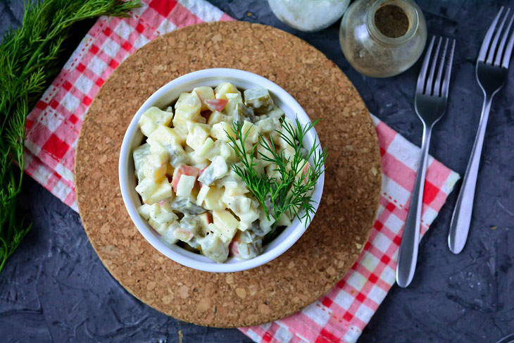 Onion salad in Polish - original and spicy taste