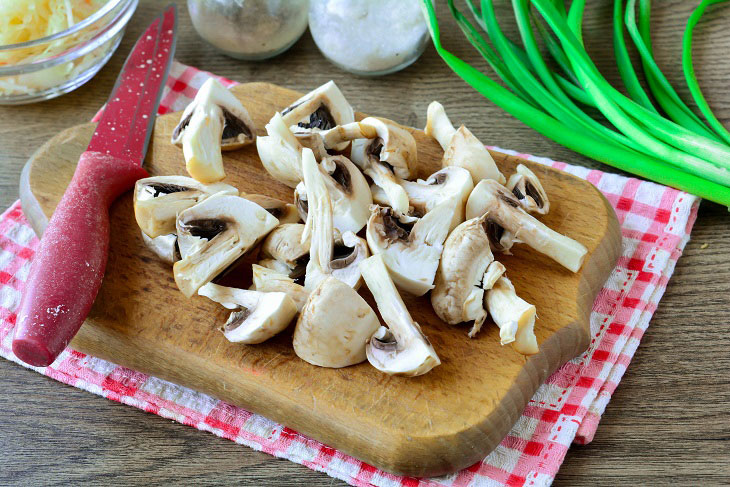 Vinaigrette with fried mushrooms - an original recipe for your favorite dish