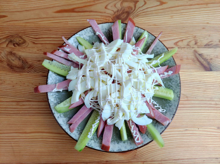 Salad "Fireworks" - bright, festive and atmospheric