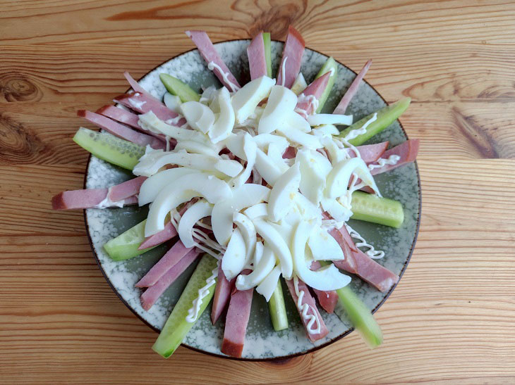 Salad "Fireworks" - bright, festive and atmospheric