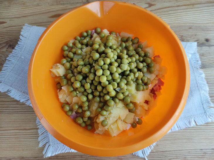 Salad "Tiger" on the New Year's table - festive and tasty