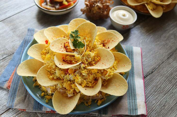 Salad "Chrysanthemum" - simple, satisfying and original