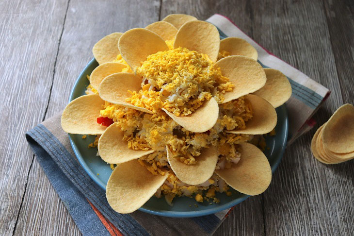 Salad "Chrysanthemum" - simple, satisfying and original