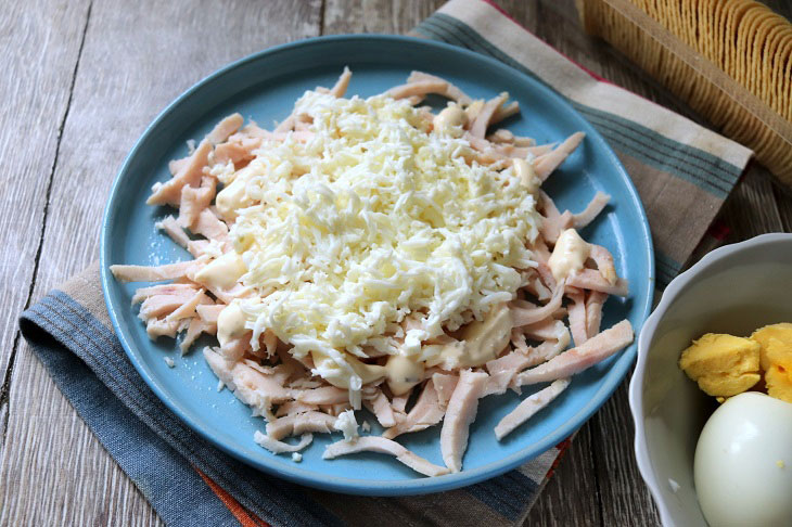 Salad "Chrysanthemum" - simple, satisfying and original