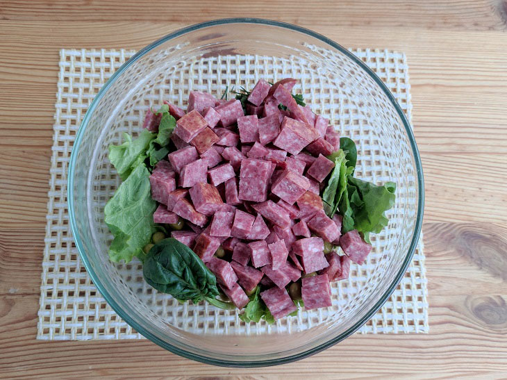 Student salad with sausage - a quick and budget recipe