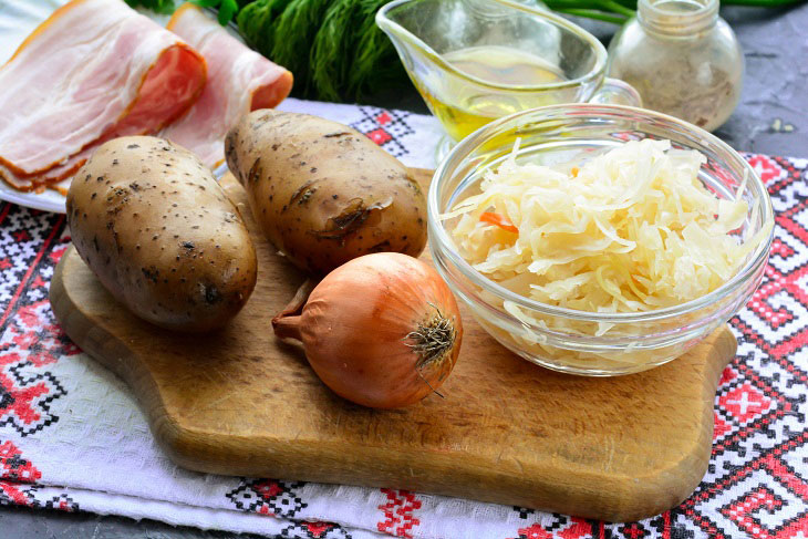 Salad "Peasant" with bacon - hearty and tasty