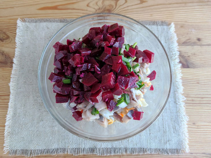 Finnish salad "Rosoli" - an original and quick recipe