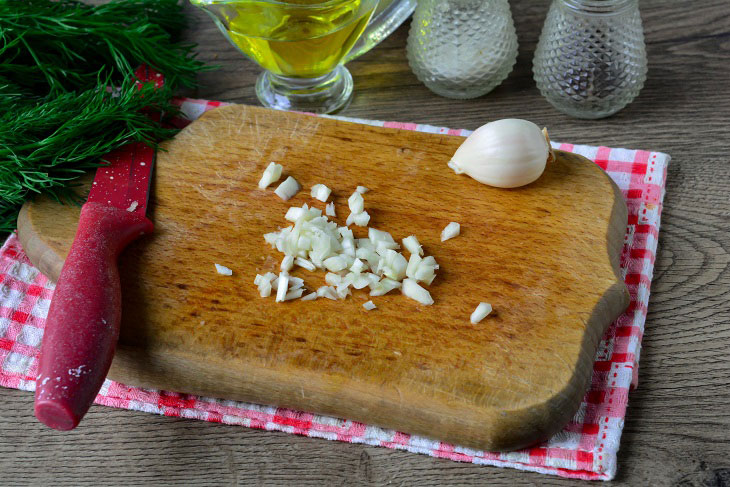 Salad "Gazapkhuli" in Georgian - original and very tasty