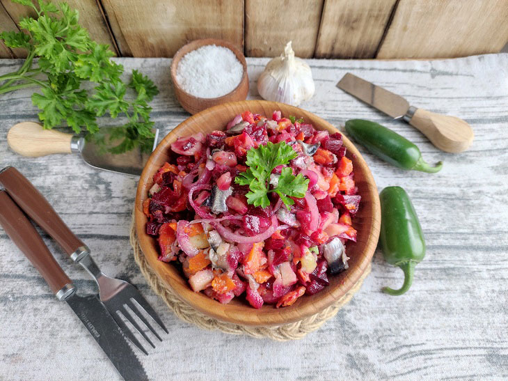 Vinaigrette with sprat - a hearty dish with an unusual taste