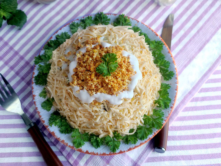 Salad "Yellow dandelion" - spectacular and unusual