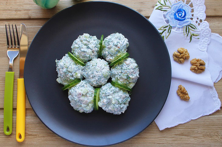 Salad "Snezhanka" - a famous dish of Bulgarian cuisine