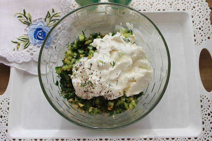 Salad "Snezhanka" - a famous dish of Bulgarian cuisine