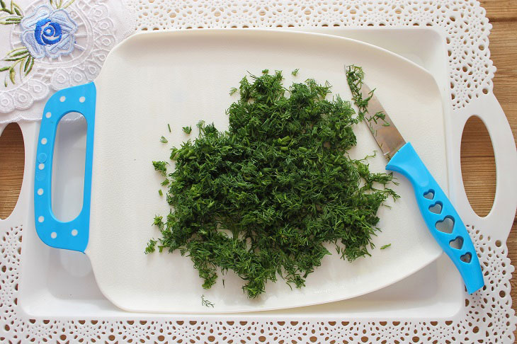 Salad "Snezhanka" - a famous dish of Bulgarian cuisine