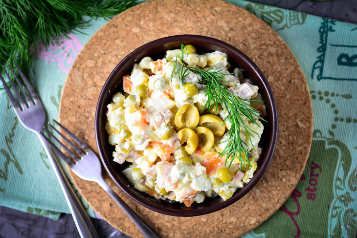 Salad "Leningradsky" - tasty, satisfying and appetizing