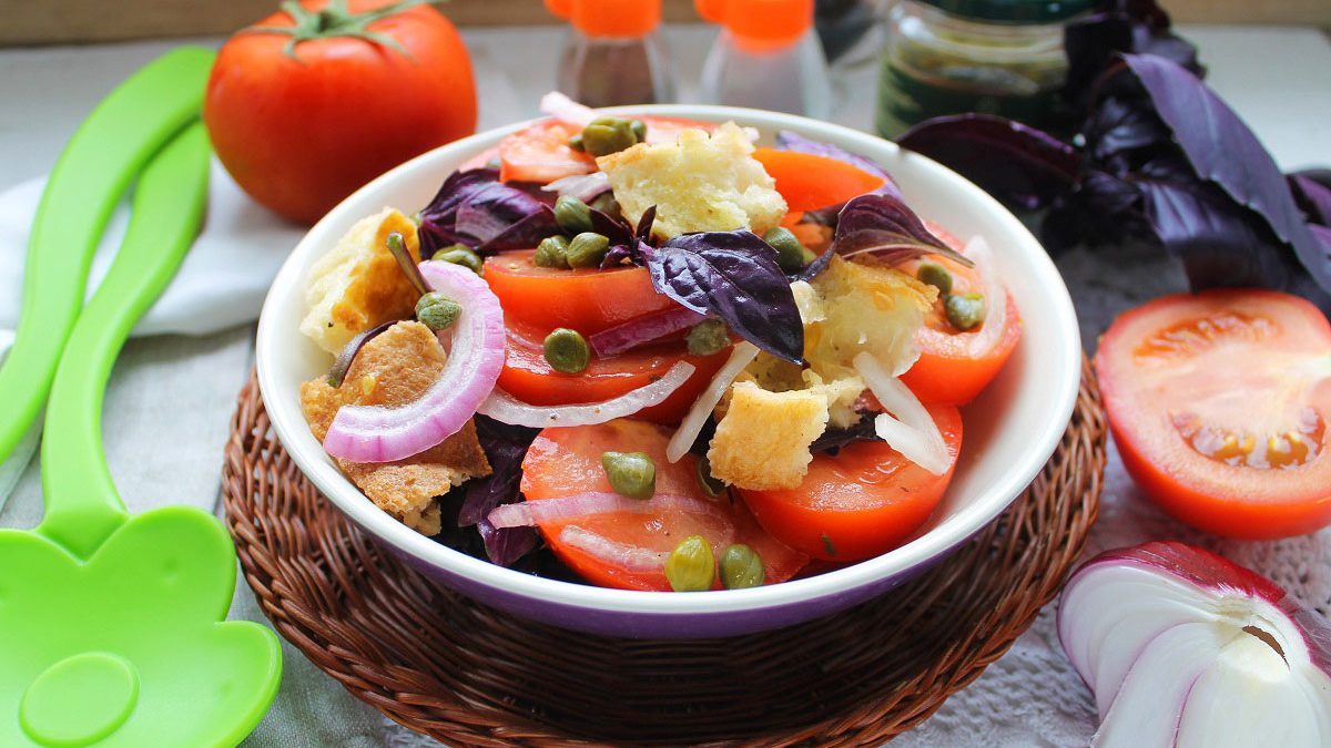 Panzanella salad – a refreshing summer recipe