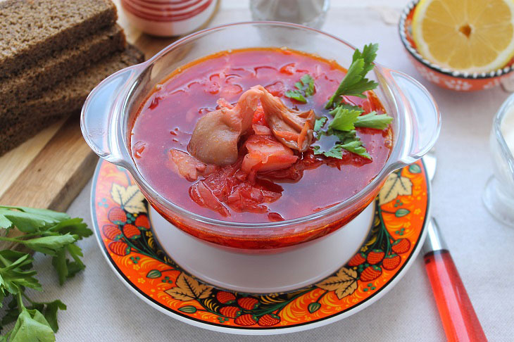 Lenten borscht with mushrooms - a special aroma and delicious taste