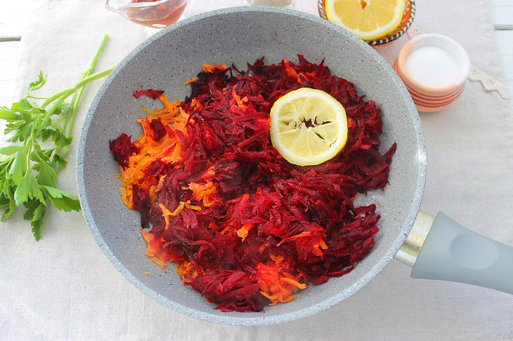 Lenten borscht with mushrooms - a special aroma and delicious taste