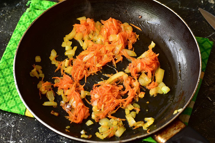 Lean pickle with rice - fragrant and tasty