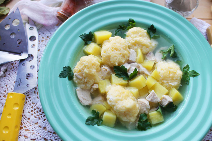 Soup with cheese dumplings - a hearty and tasty first course from simple products