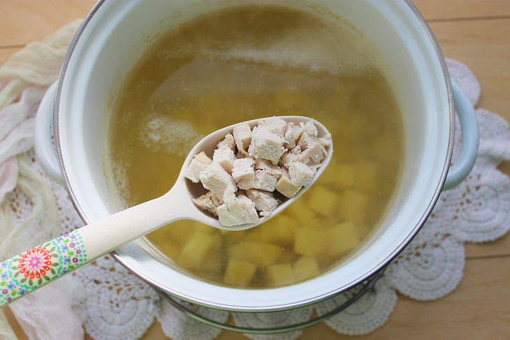 Soup with cheese dumplings - a hearty and tasty first course from simple products