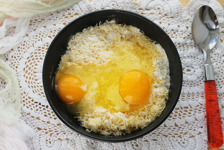 Soup with cheese dumplings - a hearty and tasty first course from simple products