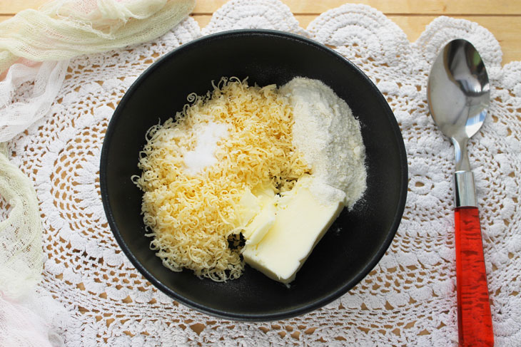 Soup with cheese dumplings - a hearty and tasty first course from simple products