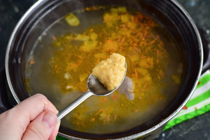 Soup with garlic dumplings - fragrant and appetizing