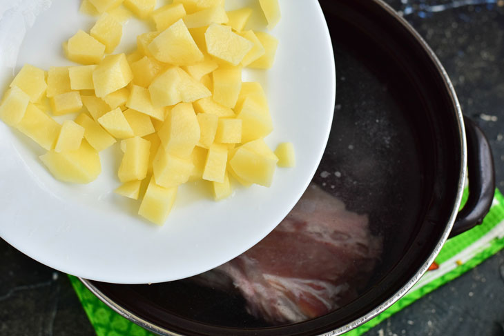 Soup with garlic dumplings - fragrant and appetizing