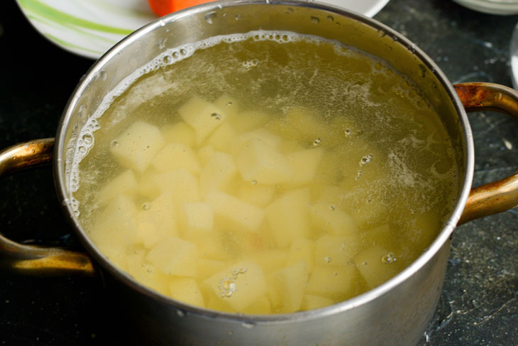 Delicious and hearty potato soup with dumplings - just what you need after the holidays