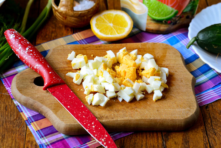 Okroshka on the water with mayonnaise and lemon juice - a great cold soup for the summer