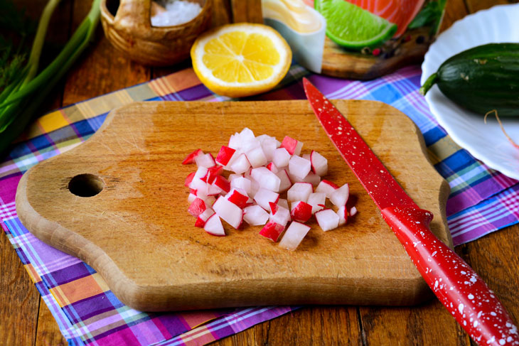 Okroshka on the water with mayonnaise and lemon juice - a great cold soup for the summer