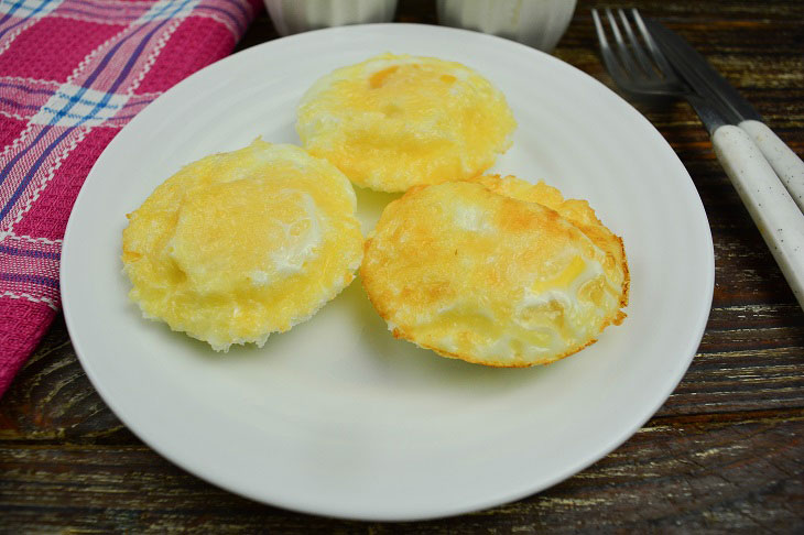 Oven mini scrambled eggs - a quick and easy breakfast dish