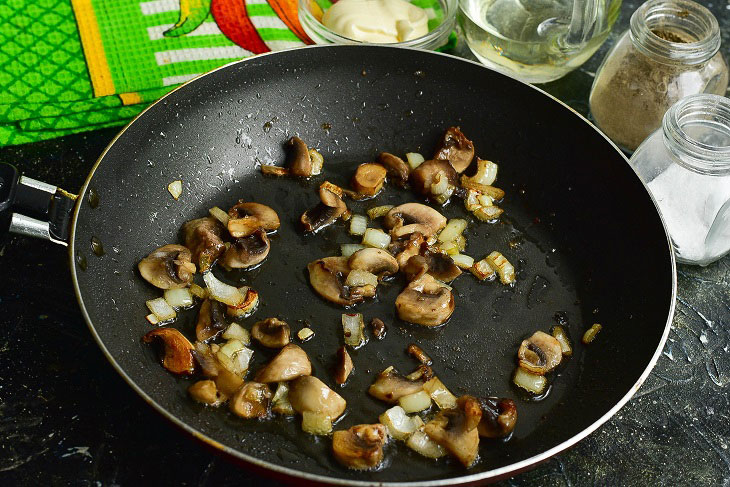 Salad "Sherlock" with walnuts - delicious and original