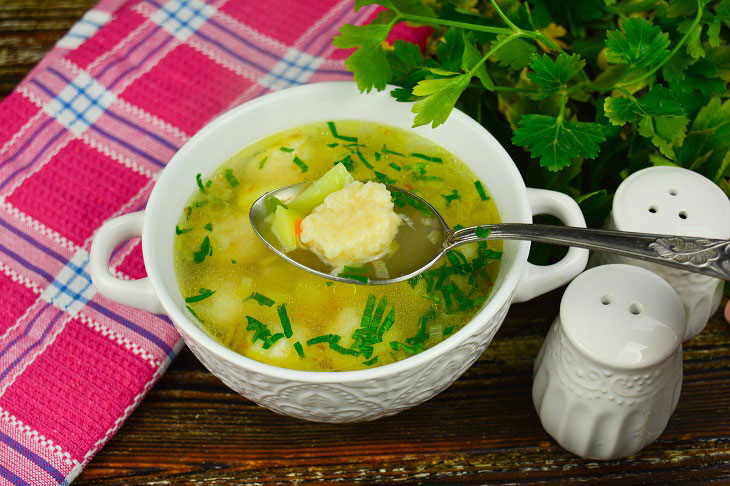 Chicken soup with cheese balls - delicious and satisfying