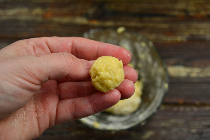 Chicken soup with cheese balls - delicious and satisfying