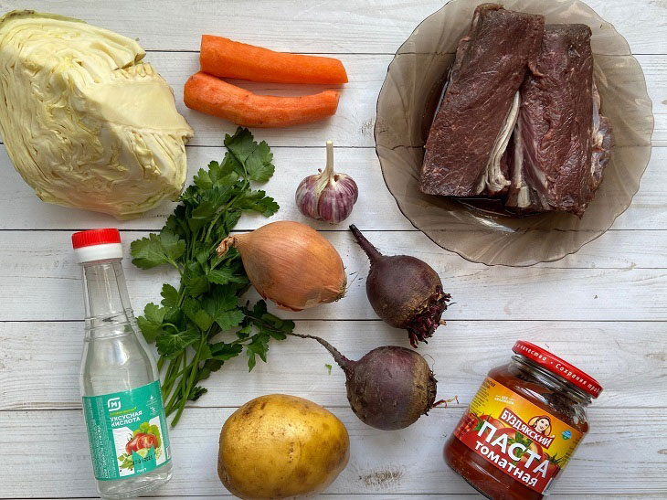 Borscht in a pot - an original and delicious recipe