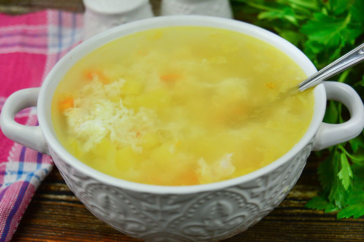 Chicken soup with egg - an interesting first dish in a hurry