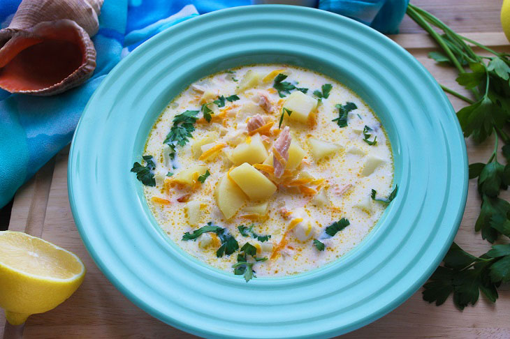 Pink salmon soup with cheese - a tender and fragrant first course