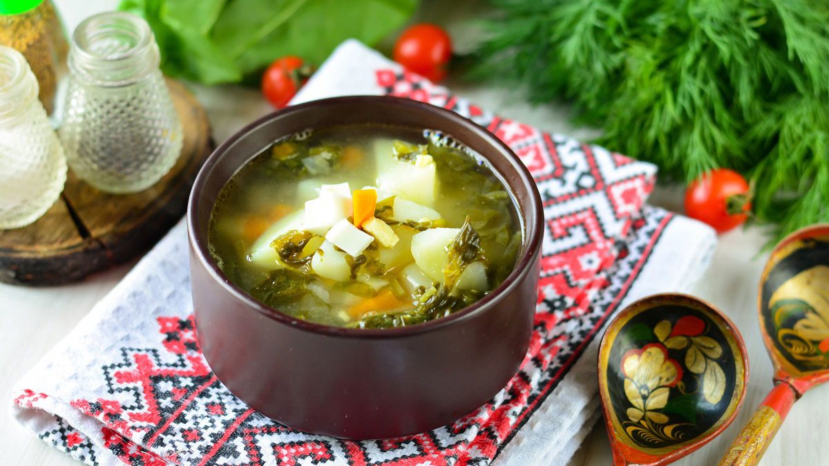 Green borsch from young sorrel – tasty and healthy