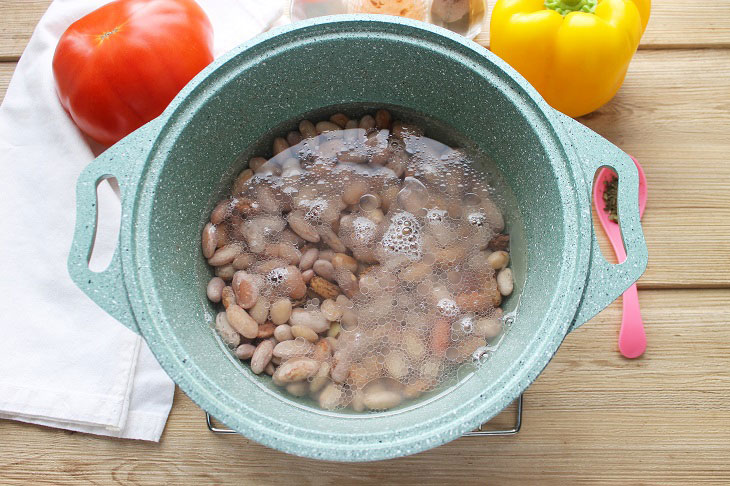 Bulgarian soup "Bob Chorba" - hearty and tasty