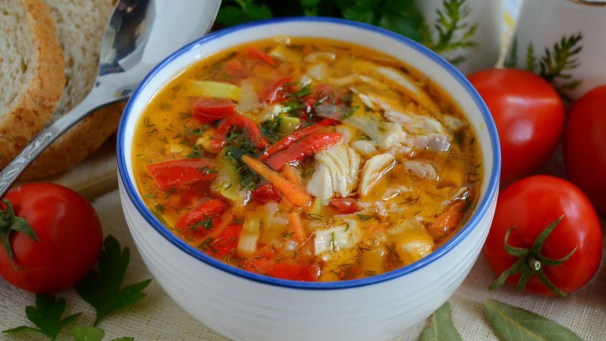 Soup “Slimyashka” with chicken and vegetables – tasty and low-calorie