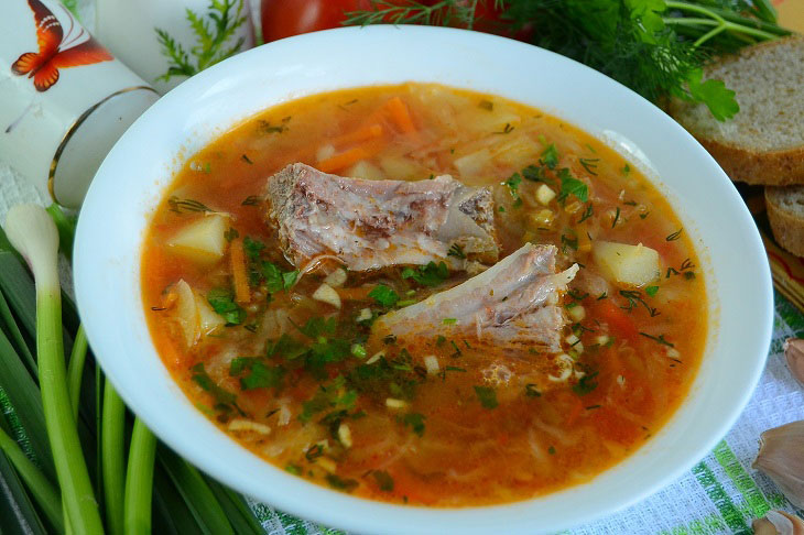 Borsch "Rostovsky" on pork ribs - fragrant and rich