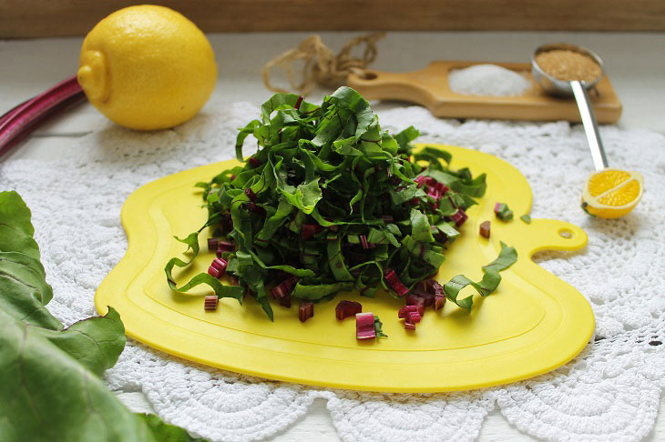 Cold beetroot with ham - a delicious summer soup