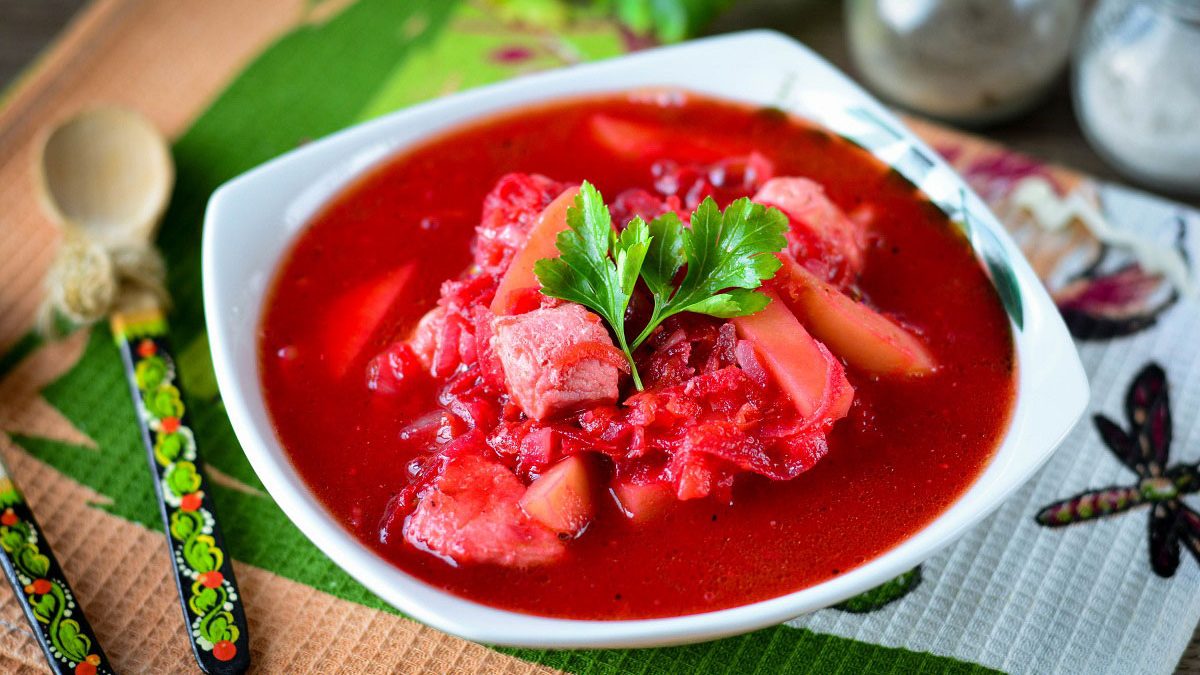 Borscht in a pan – a quick and affordable recipe for your favorite dish