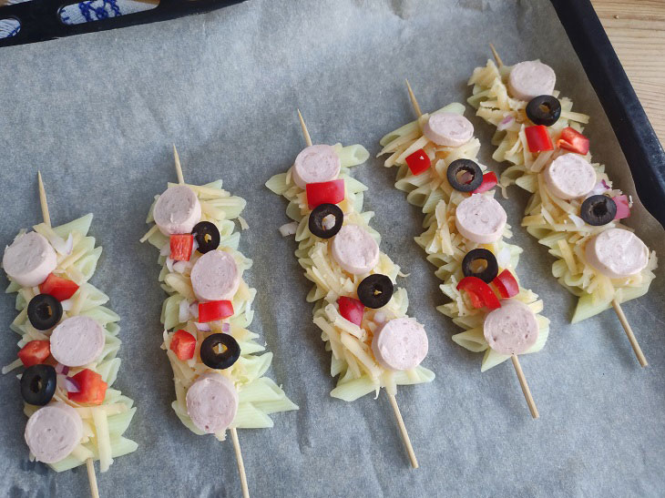 Macaroni on skewers - an original and budget appetizer