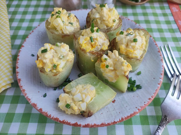 Fried cucumbers with eggs - an interesting and appetizing snack