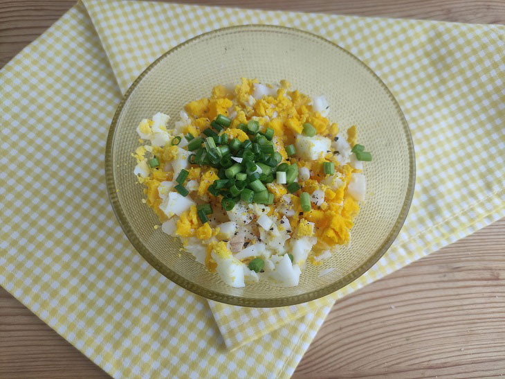 Fried cucumbers with eggs - an interesting and appetizing snack